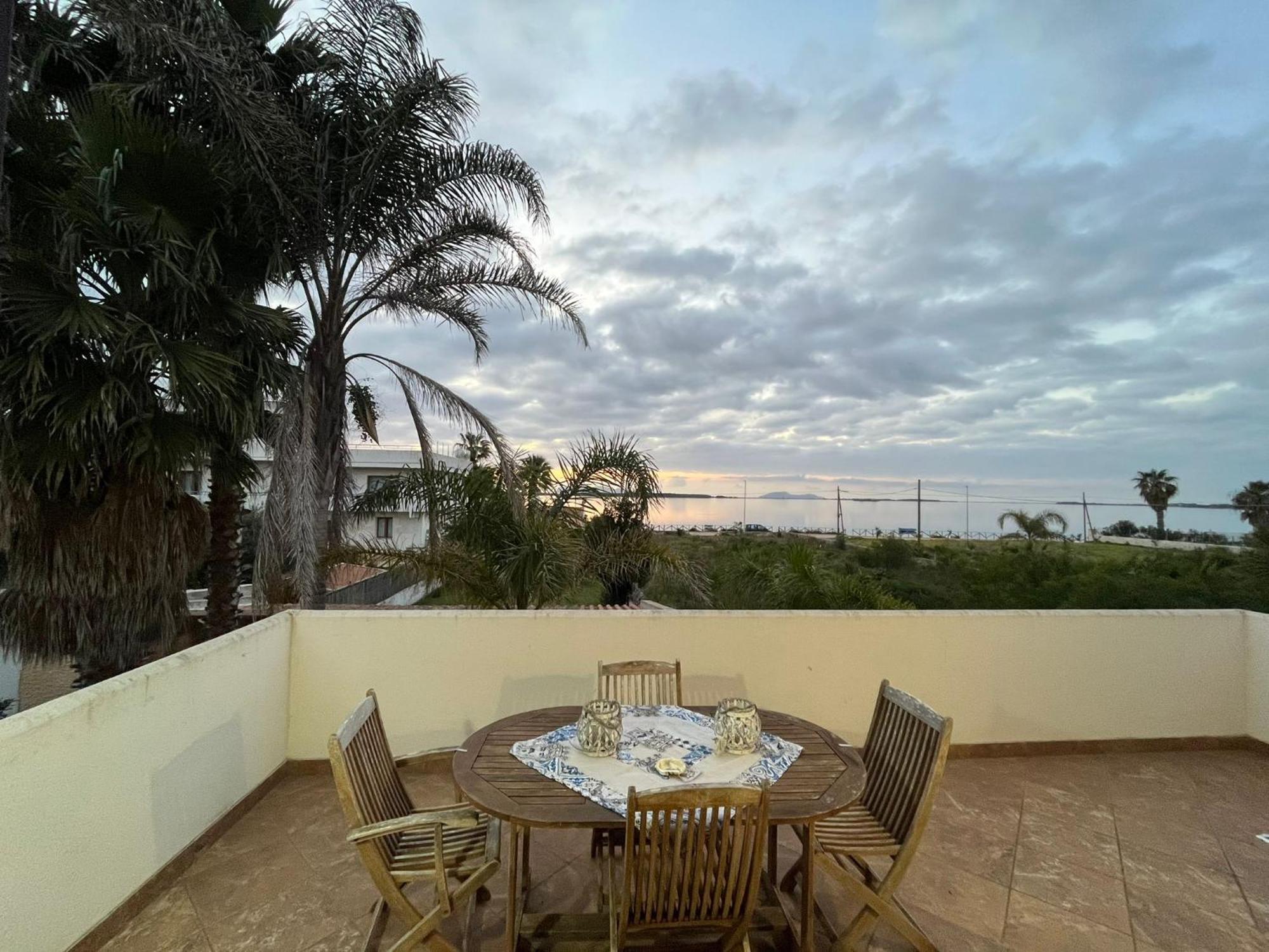 Casa Vacanze Lo Stagnone Da Rosita Marsala Exteriör bild